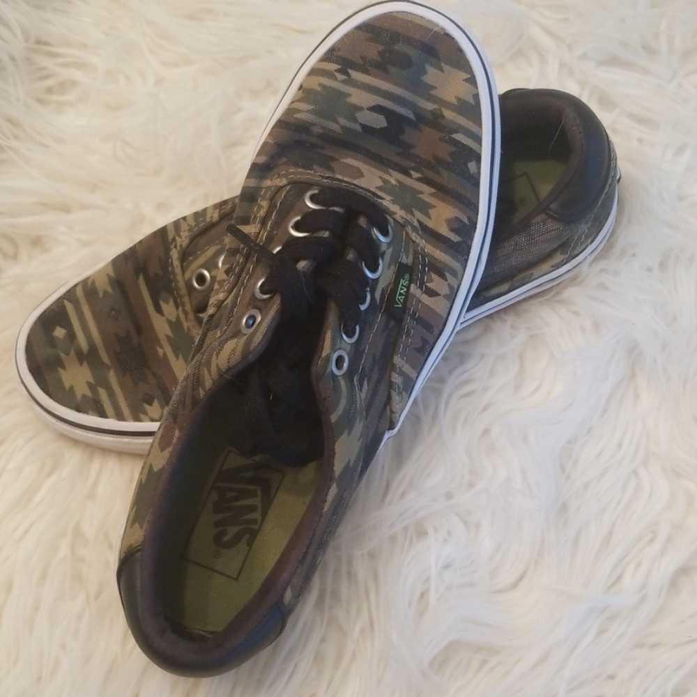 Van's camo Indian print